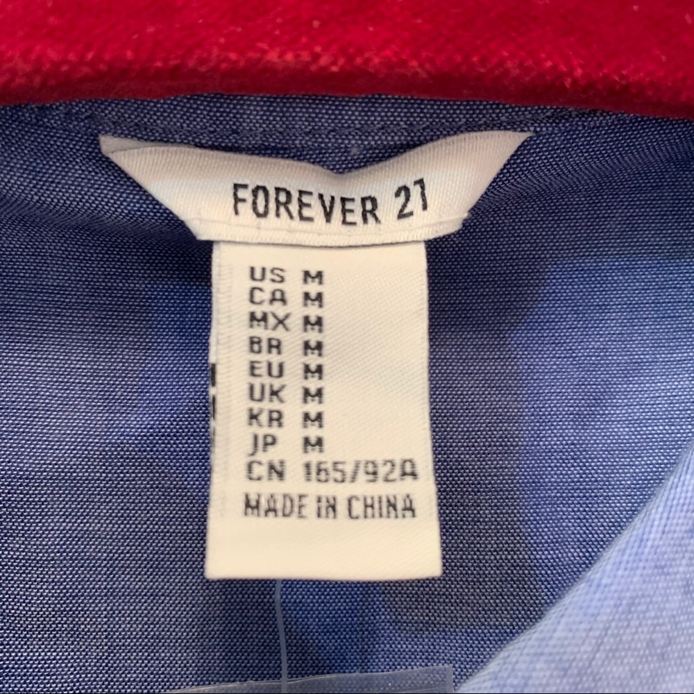 *NWT* Chambray Button Down Shirt - Picture 7 of 8